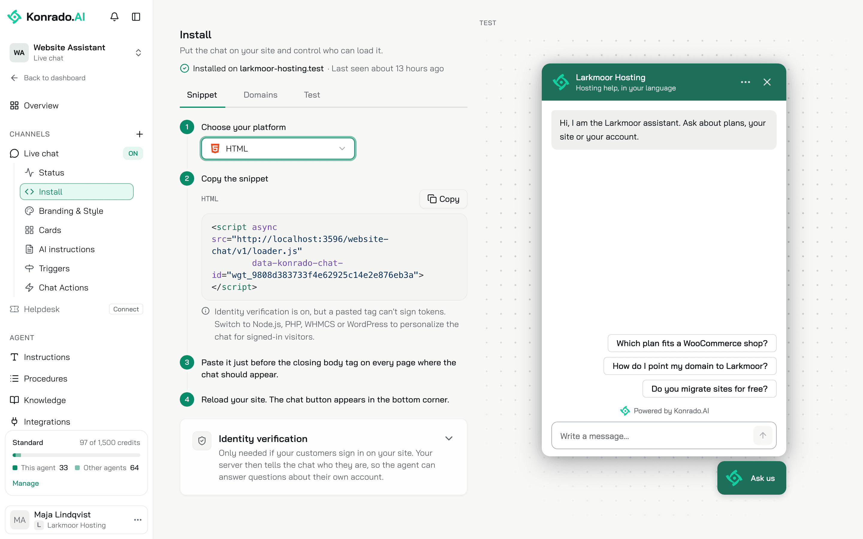 The Install page on the Snippet tab with HTML chosen: the script tag, the Copy button and the live preview on the right